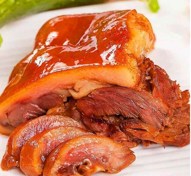 国足新锋线组合:武磊+杨旭+艾克森 看这三叉戟强吗?:火狐电竞(图3) 火狐电竞官网