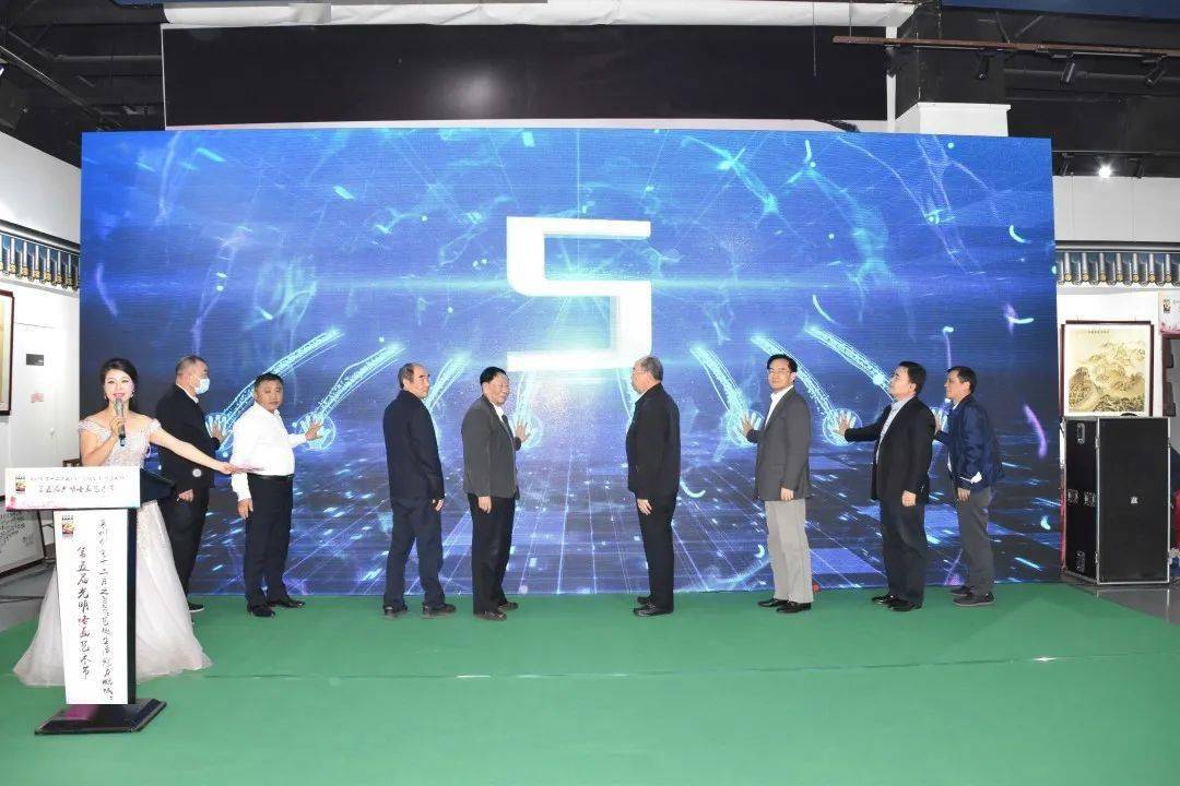 火狐电竞官网：
2021年第七届公益烙画艺术作品展已启动(图2)