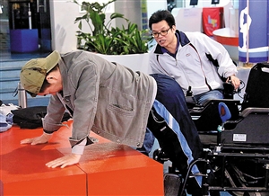 【火狐电竞官网】连亏3年后扭亏 原奶企业现代牧业的脱困样本(图1) 火狐电竞