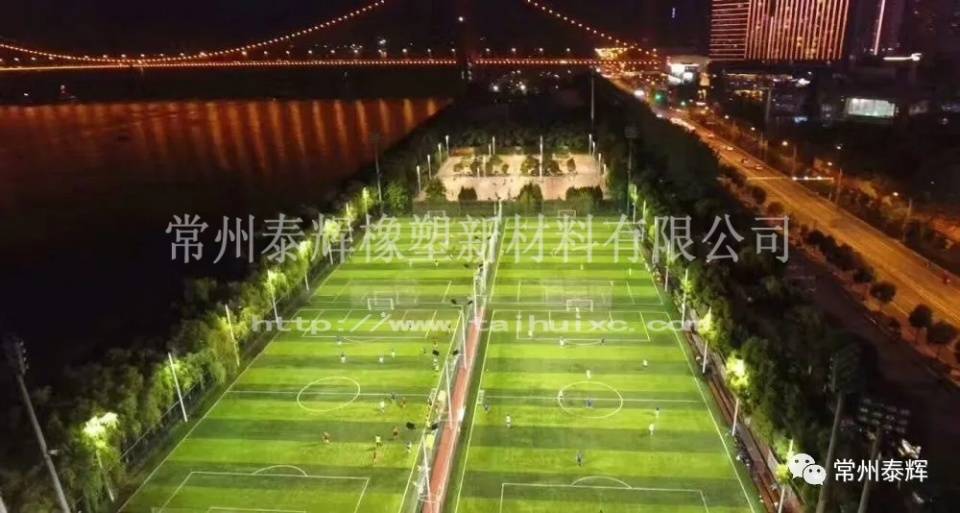 
世界最美足球场 在那里？_火狐电竞官方网站(图14)