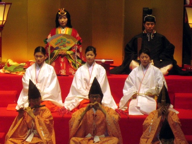 收藏与鉴赏:不仅是雅好也是一种投资手段|火狐电竞官网(图1) 火狐电竞