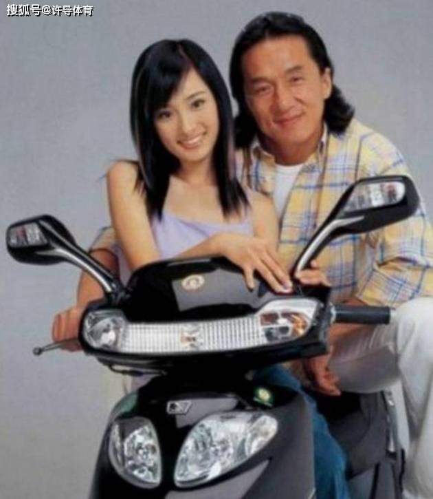 ‘火狐电竞官网’
一组明星老照片 照片中的他们如今都老了 一张张都充满了回忆(图3)