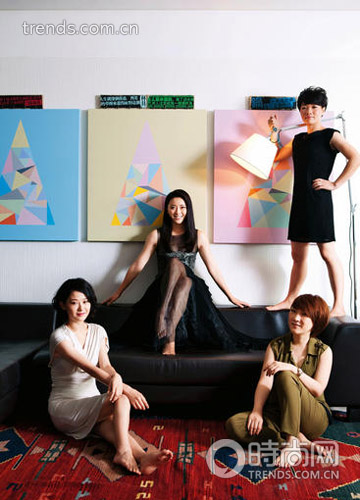 林依晨出席台北时装周被抓拍 身材太过真实 蘑菇头发型认真吗?【火狐电竞官网】(图3) 火狐电竞官网