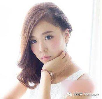 火狐电竞官网：
扭一扭的股编发发型竟然这么美！(图10)