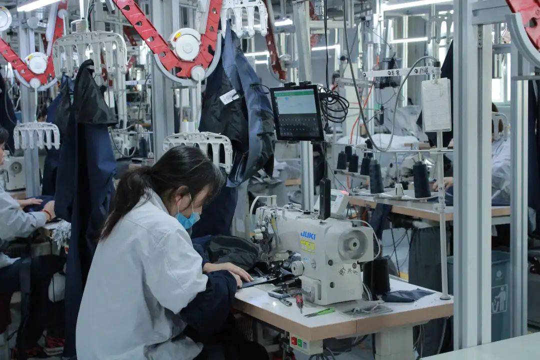 
【我为企业找订单】举世服装：数字化生产 加速企业生长！：火狐电竞官方网站(图6)