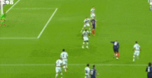 
今晨哪场角逐最精彩？并非法葡大战 也非英格兰2-火狐电竞官网(图2)