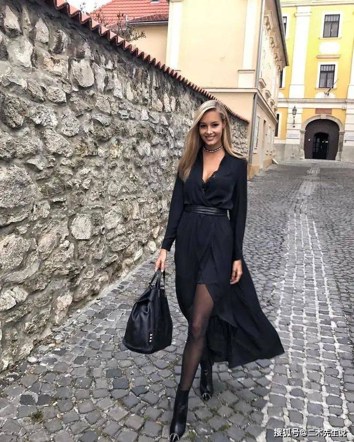 
足坛十大最美球星太太团 险些全是名模和歌手 辣妹只能排在榜尾“火狐电竞”(图7)