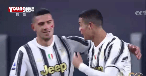 
球星脸上的口红“火狐电竞官方网站”(图2)