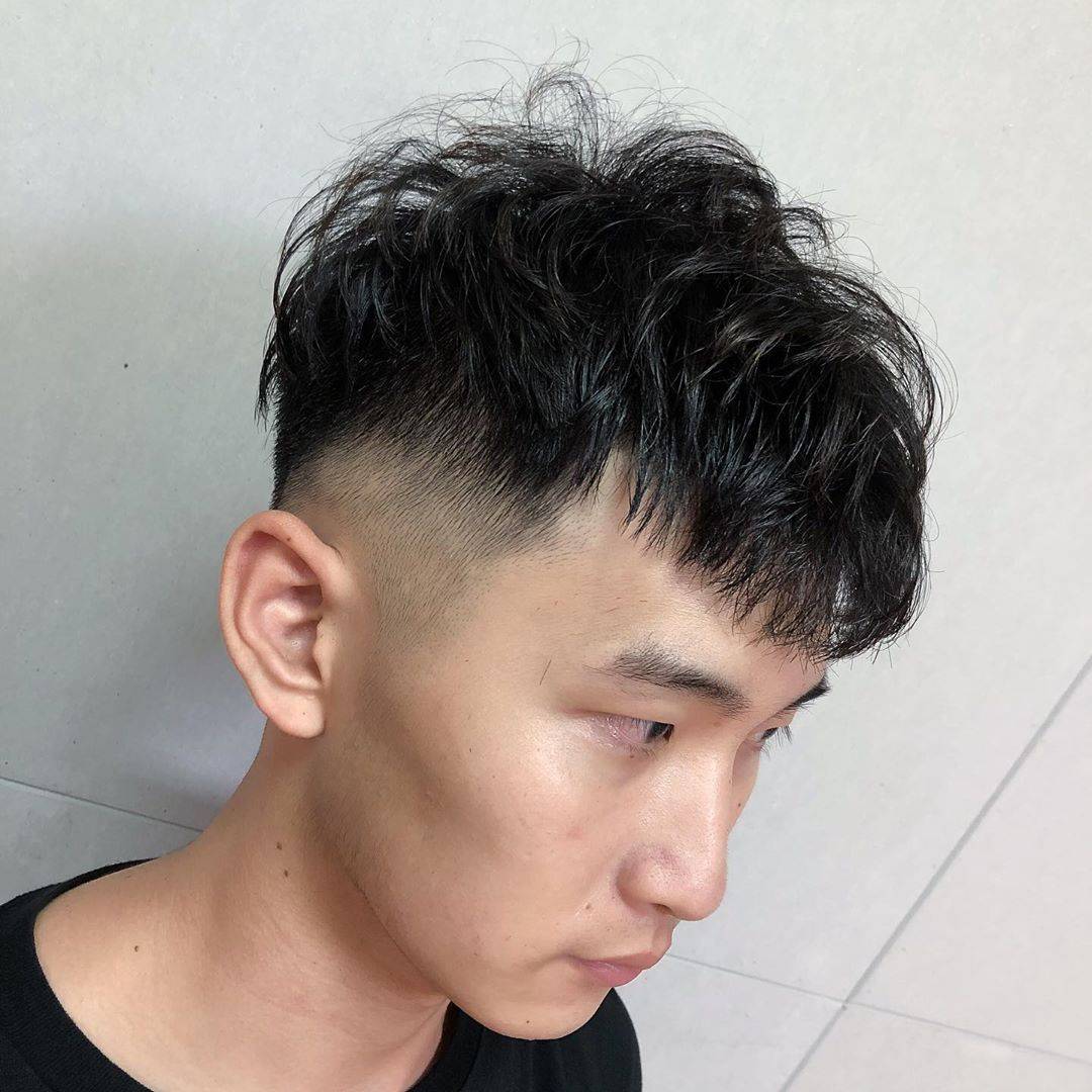 
还在剪“寸头”发型？2020下半年男生发型盛行趋势！：火狐电竞官网(图1)