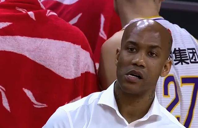 火狐电竞_
马布里正式回应执教中国男篮！或与杜锋彻底息争 球迷：情商太高(图2)