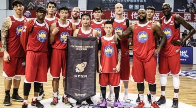 腾讯体育当家主播美娜 无数宅男球迷女神 却依旧被秦奋“甩”了-火狐电竞(图5)
腾讯体育当家主播美娜 无数宅男球迷女神 却依旧被秦奋“甩”了-火狐电竞(图5)